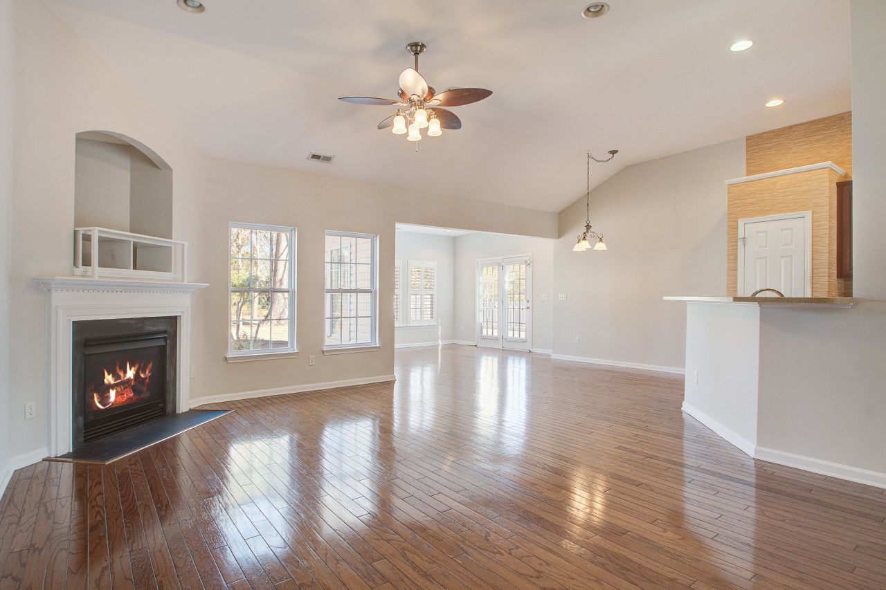 7559 Hawks Circle Photo 6