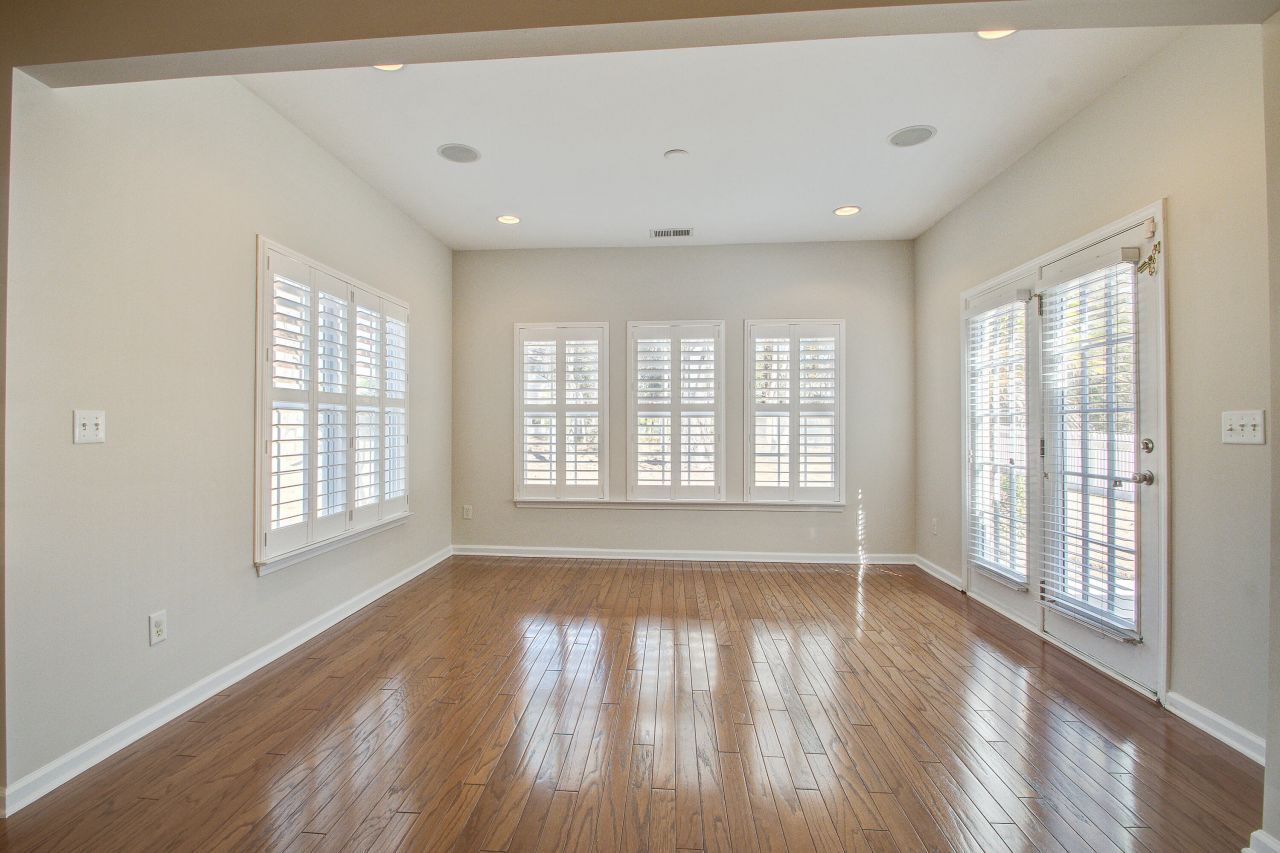 7559 Hawks Circle Photo 8