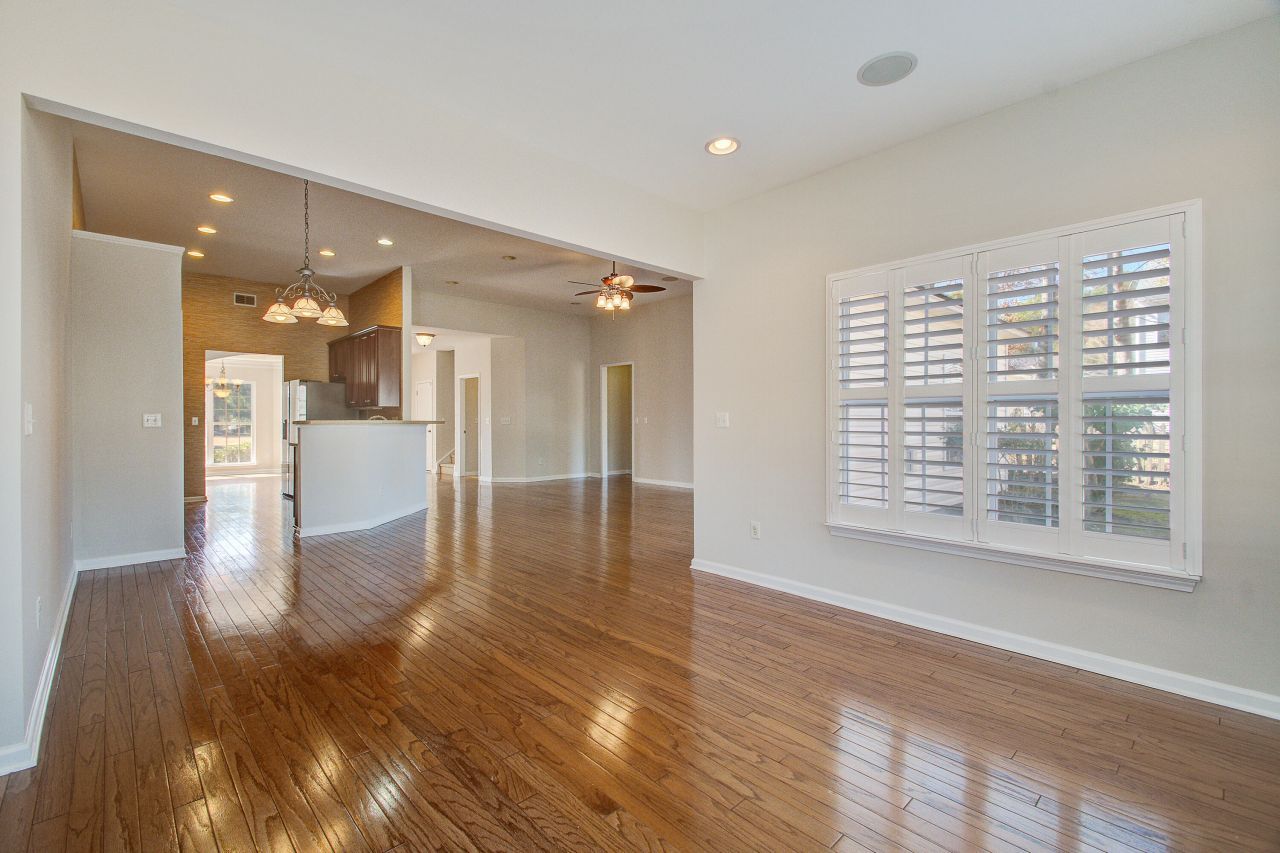 7559 Hawks Circle Photo 9