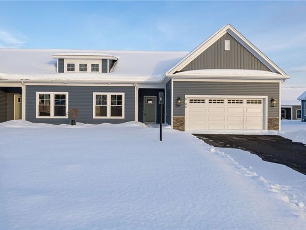 6180 FourMile Creek Circle, Ontario, NY 14519