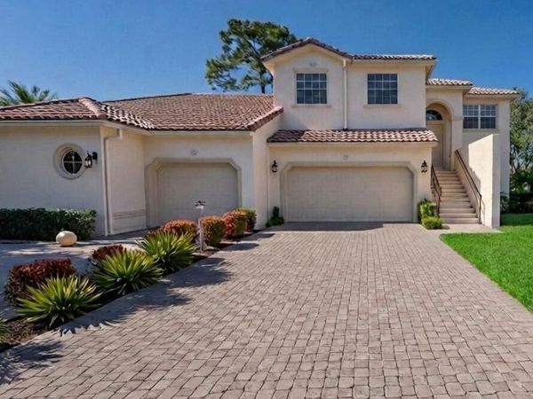 8153 Carnoustie Place, Port Saint Lucie, FL 34986