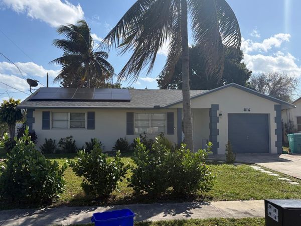 816 NW 8th Avenue, Boynton Beach, FL 33426