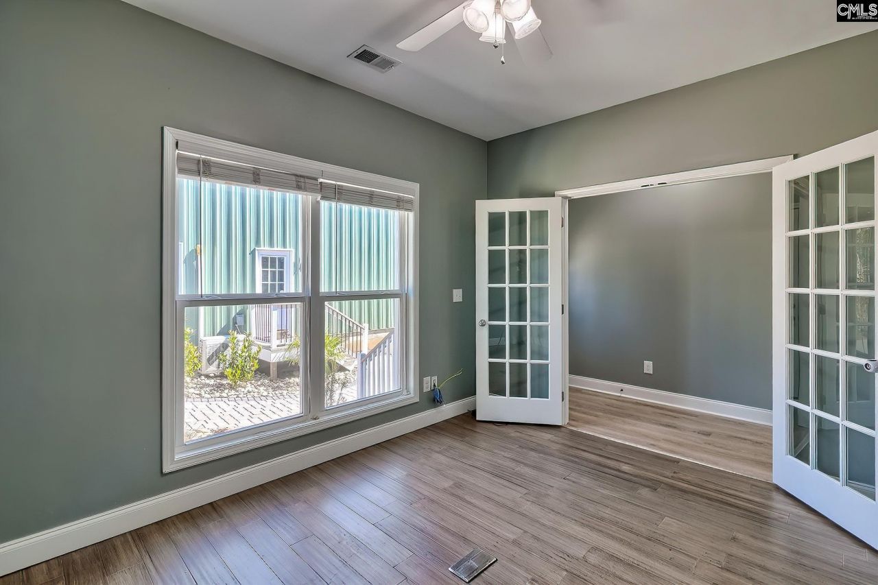 417 Dot Court  Photo 6