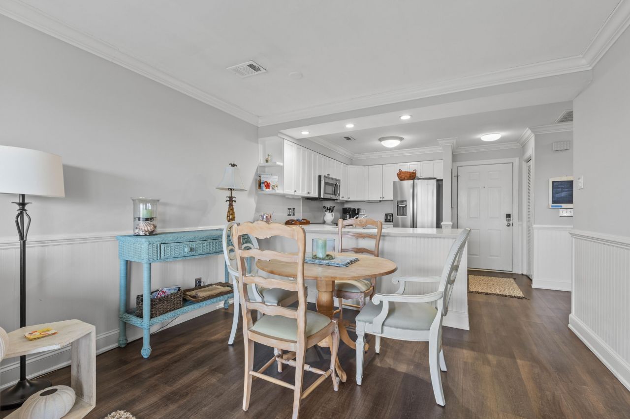 2106 Landfall Way Photo 12