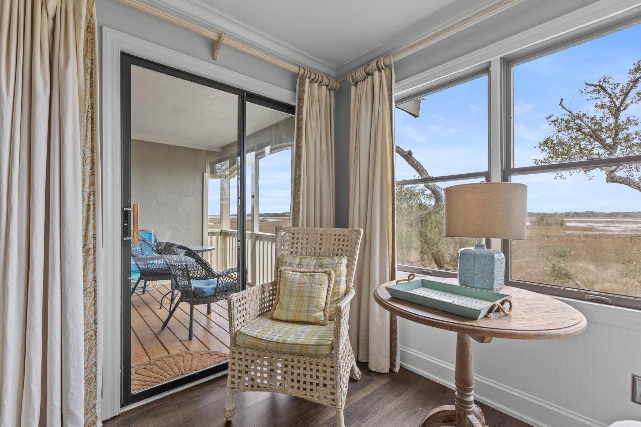 2106 Landfall Way Photo 17