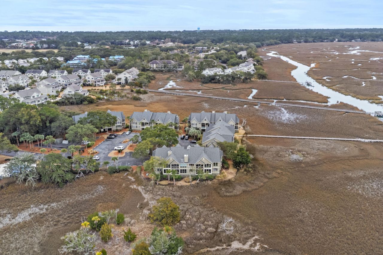 2106 Landfall Way Photo 32