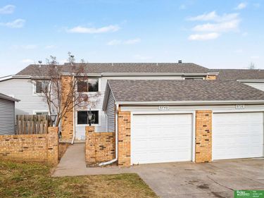 8740 Granville Parkway, La Vista, NE 68128
