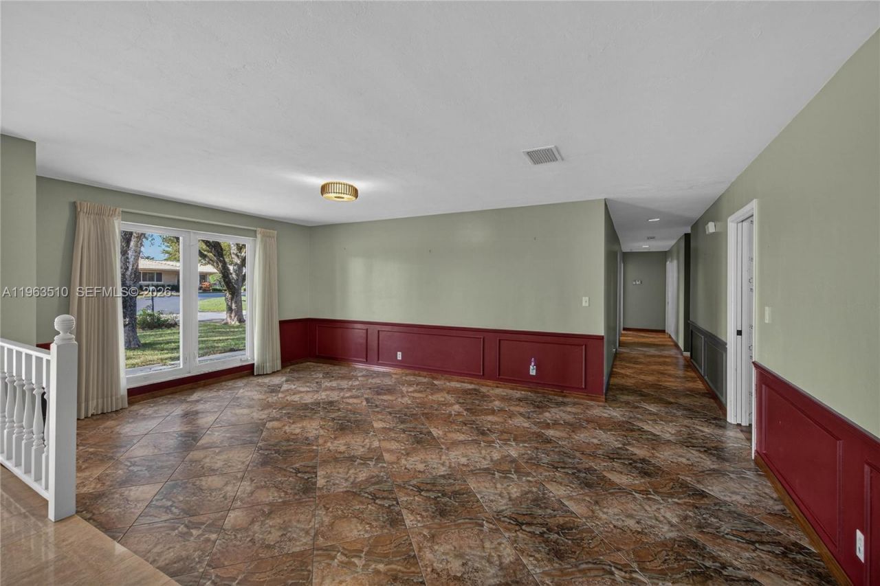 6621 E Tropical Way, Plantation, FL 33317 Photo