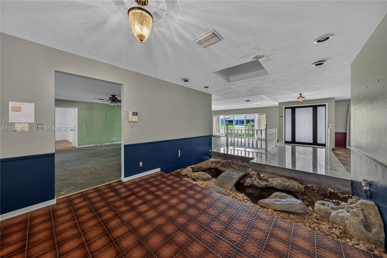 6621 E Tropical Way, Plantation, FL 33317 Photo