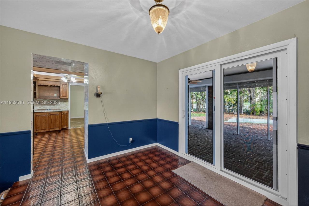 6621 E Tropical Way, Plantation, FL 33317 Photo