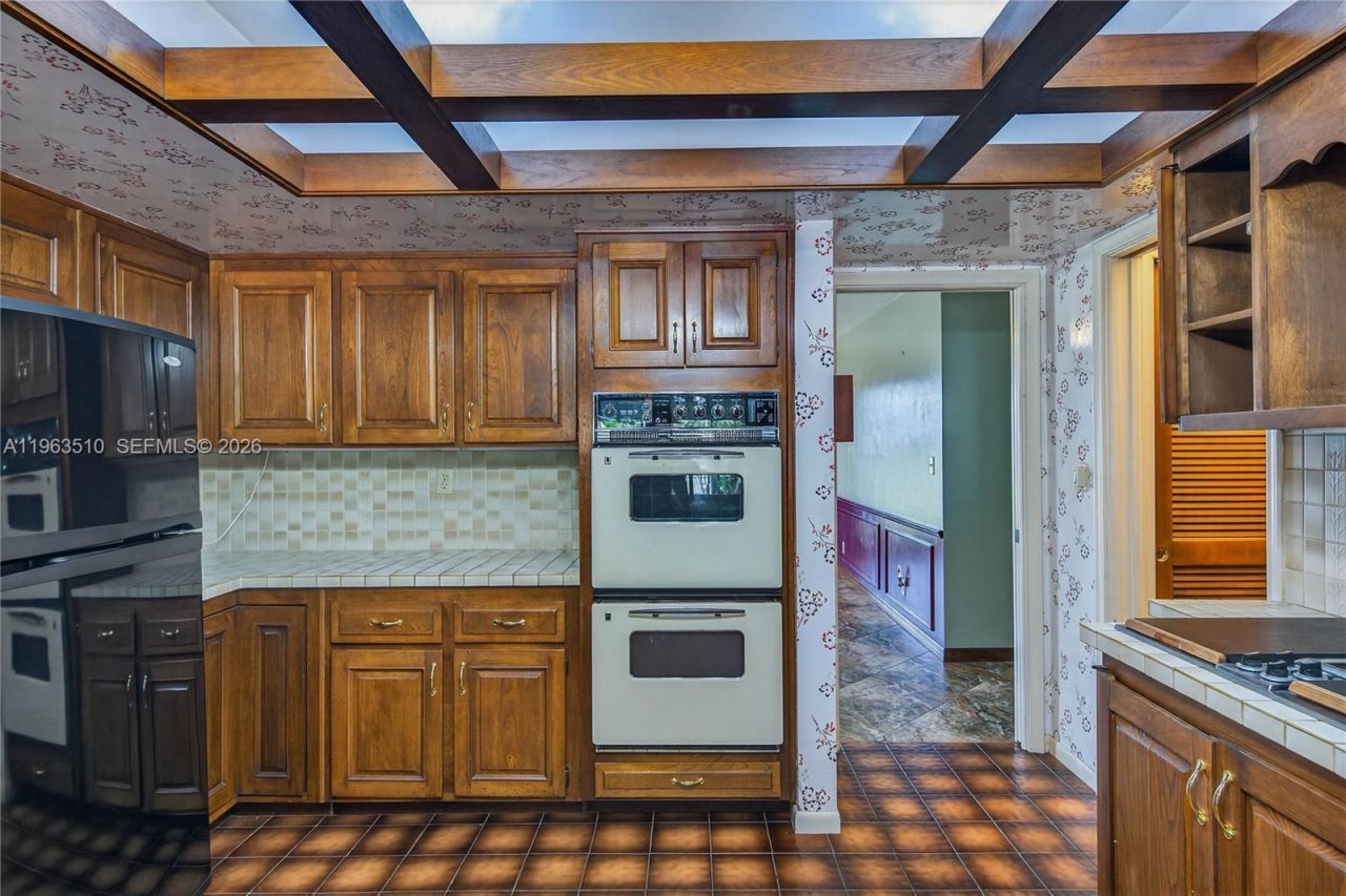 6621 E Tropical Way, Plantation, FL 33317 Photo