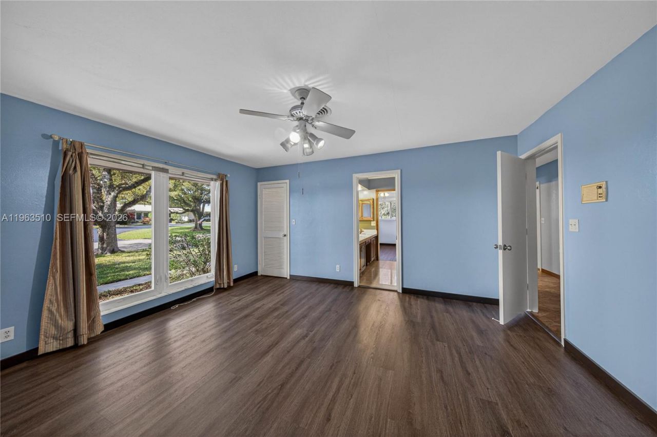 6621 E Tropical Way, Plantation, FL 33317 Photo