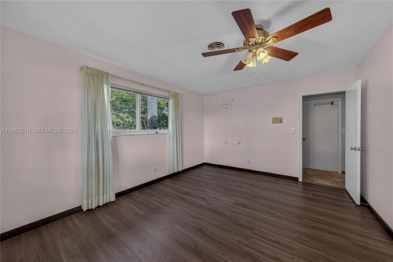 6621 E Tropical Way, Plantation, FL 33317 Photo