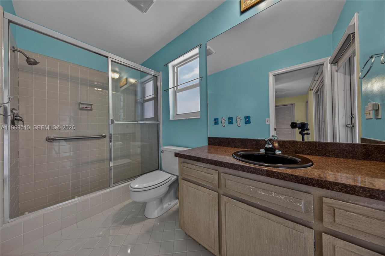 6621 E Tropical Way, Plantation, FL 33317 Photo