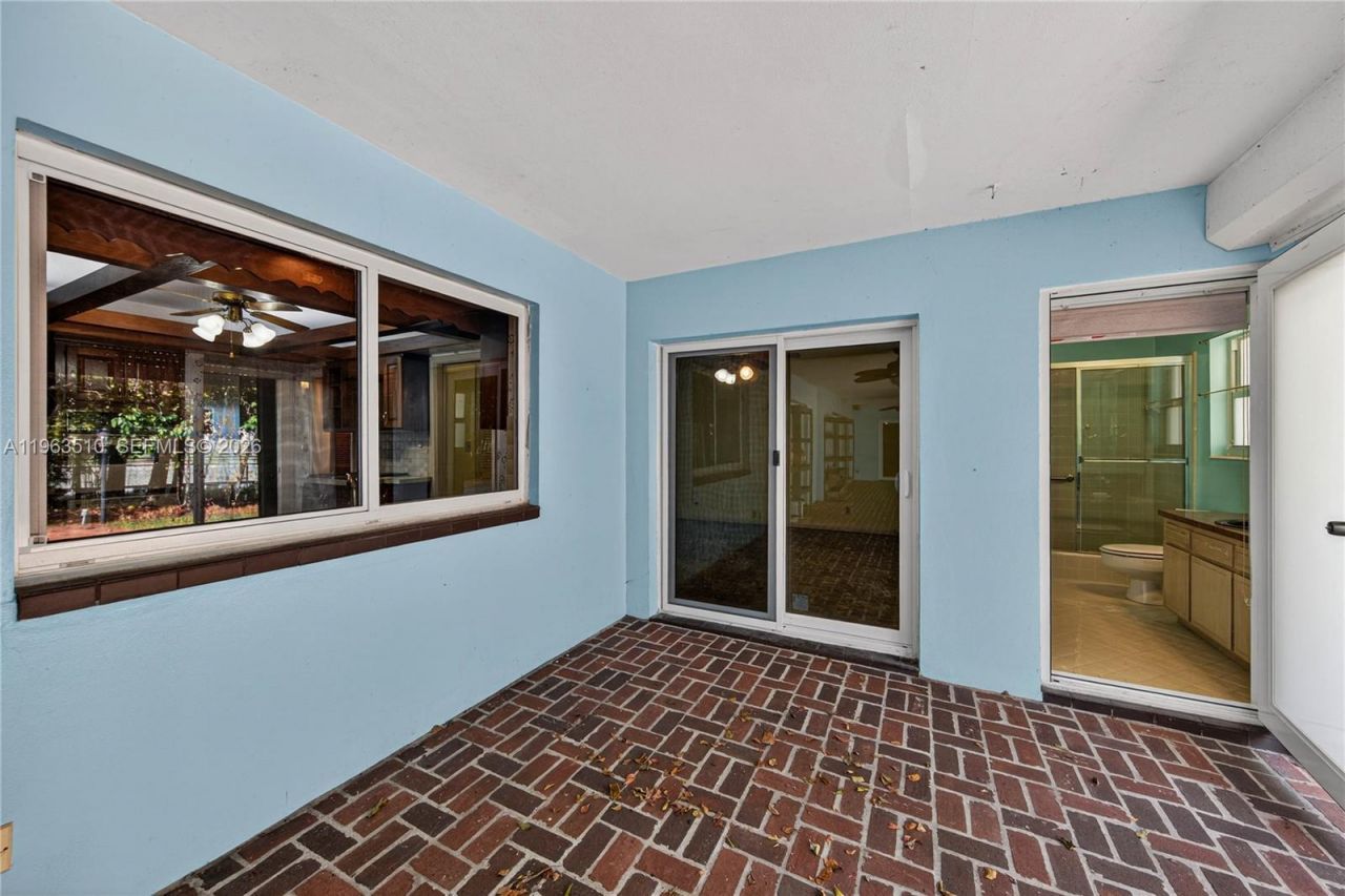 6621 E Tropical Way, Plantation, FL 33317 Photo