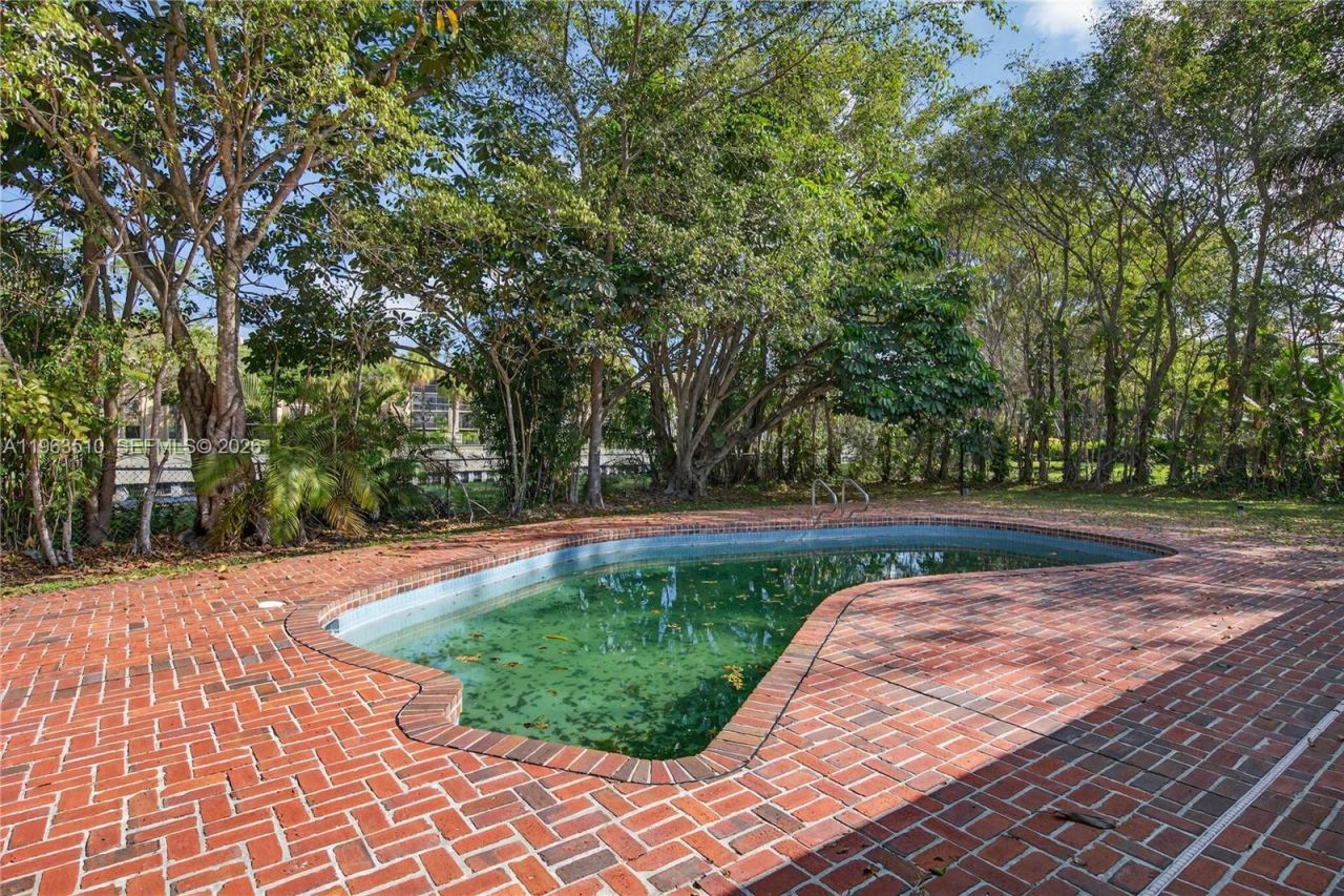 6621 E Tropical Way, Plantation, FL 33317 Photo