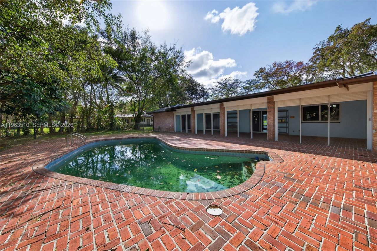 6621 E Tropical Way, Plantation, FL 33317 Photo