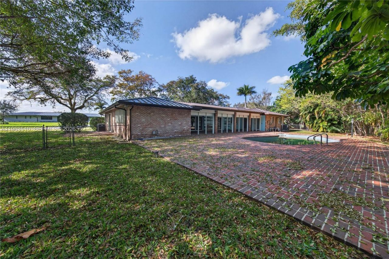 6621 E Tropical Way, Plantation, FL 33317 Photo