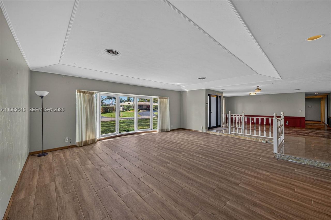 6621 E Tropical Way, Plantation, FL 33317 Photo