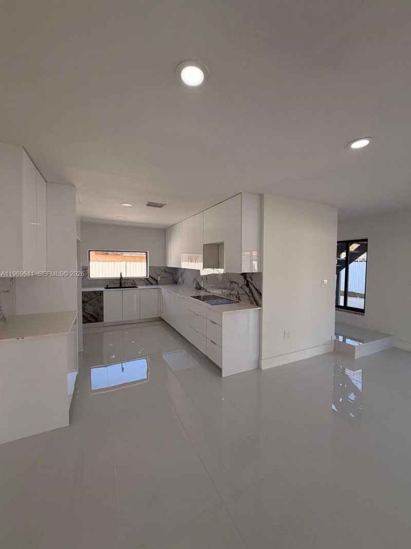 935 SW 72nd Ave , Miami, FL 33144 Photo