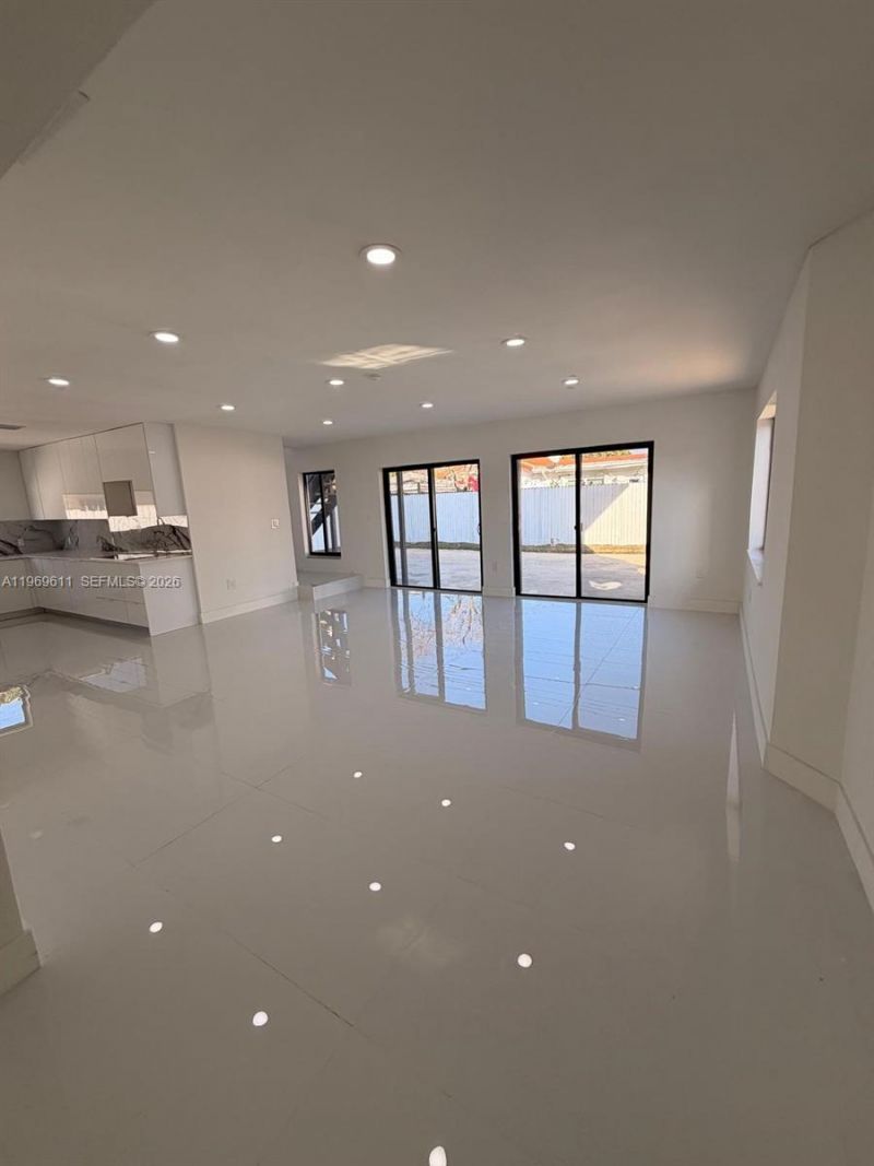 935 SW 72nd Ave , Miami, FL 33144 Photo