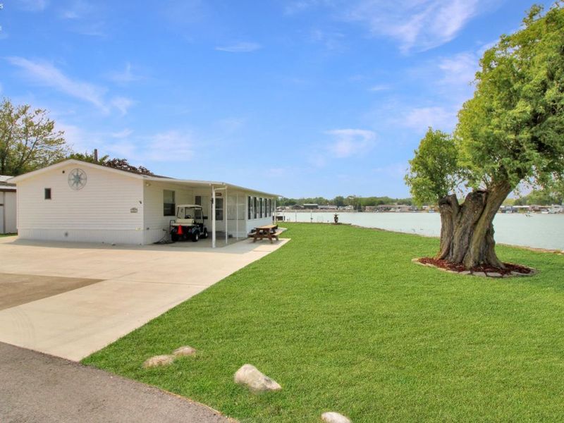 1660 N Compass Avenue, Port Clinton, OH 43452 Photo 3