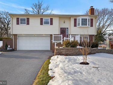 146 S OAK STREET, LITITZ, PA 17543