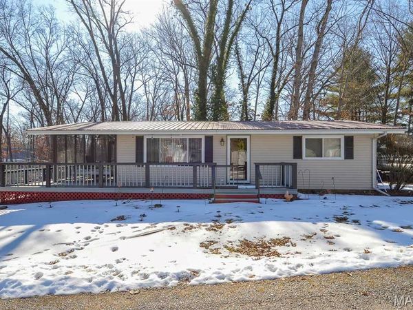 15 Oak Tree Lane , Pana, IL 62557