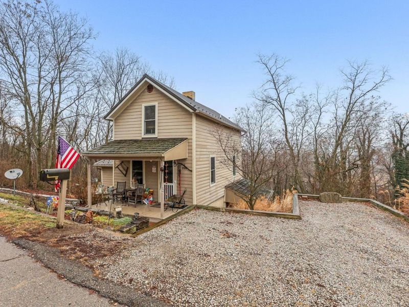 298 Center Street, Coshocton, OH 43812 Photo 2