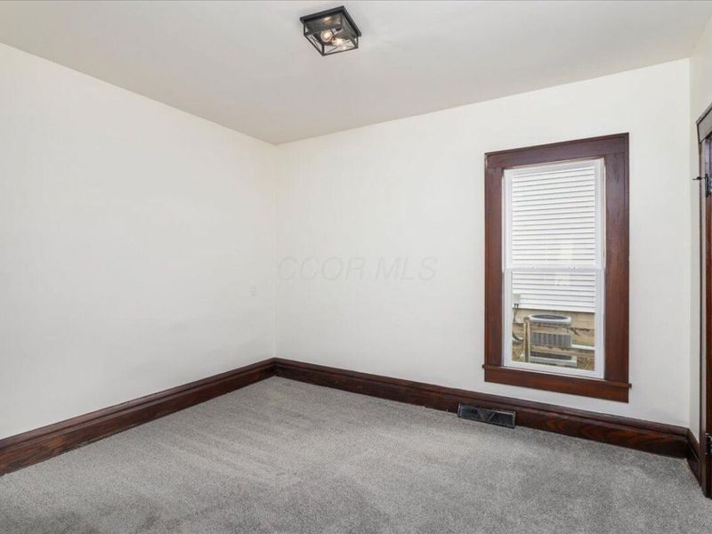 325 Maple Avenue, Utica, OH 43080 Photo 14