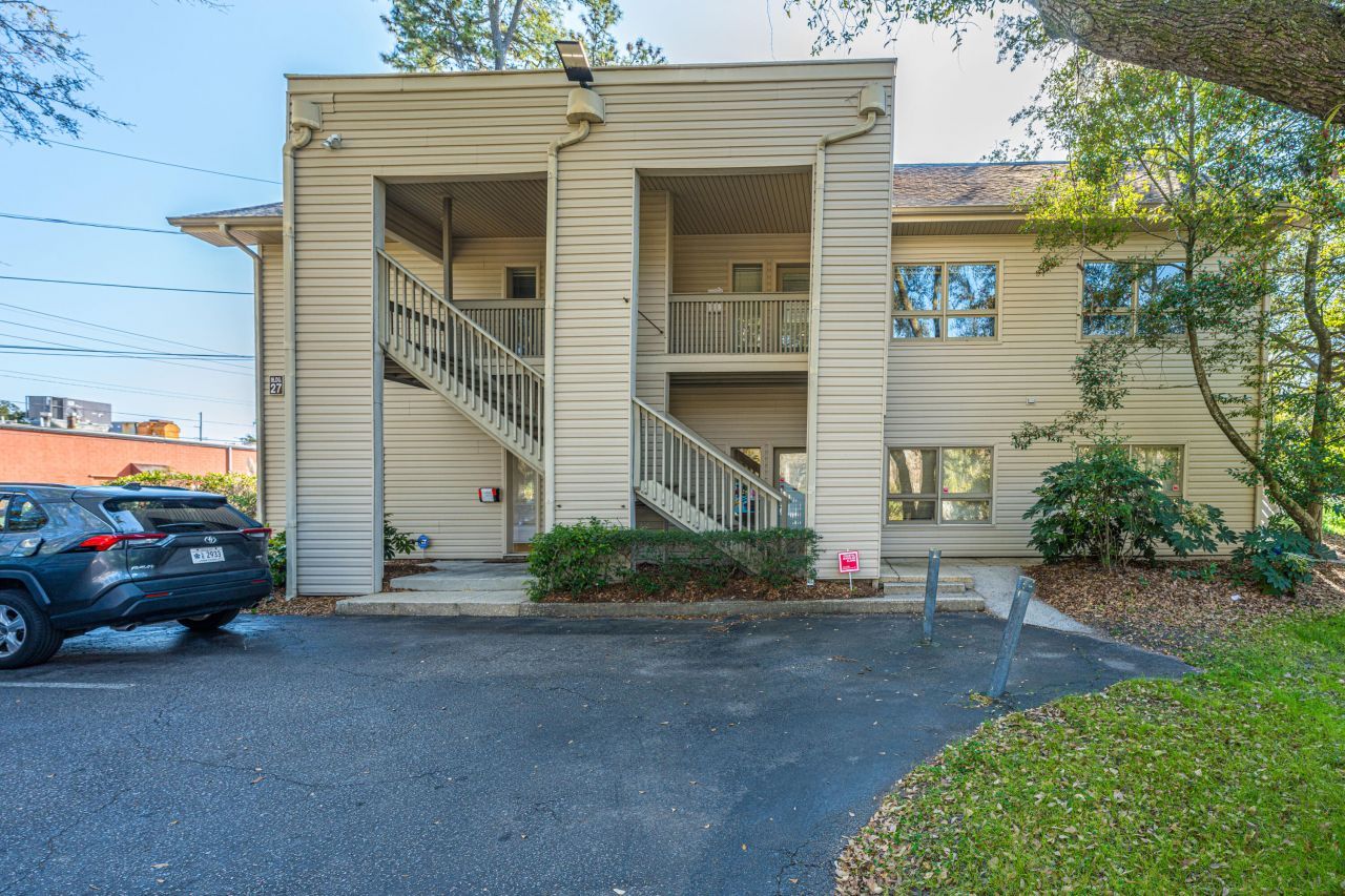 27 Gamecock Avenue Photo 1