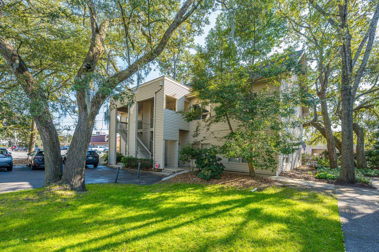 27 Gamecock Avenue Photo 2