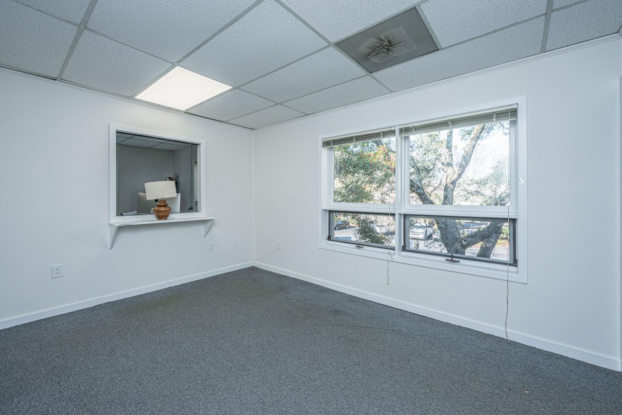 27 Gamecock Avenue Photo 9