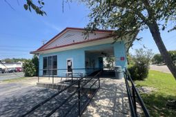 329 E 5th North Street  photo 4