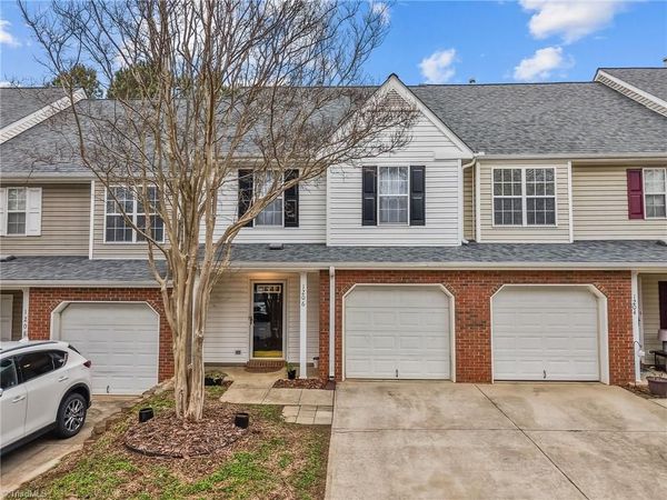 1206 Edenham Way , Greensboro, NC 27410