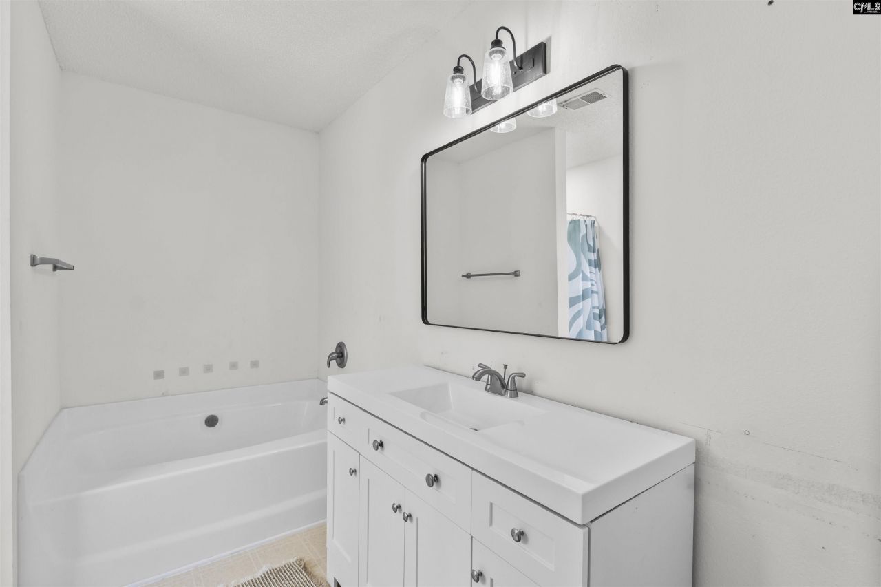 267 Ashewood Lake Drive  Photo 18