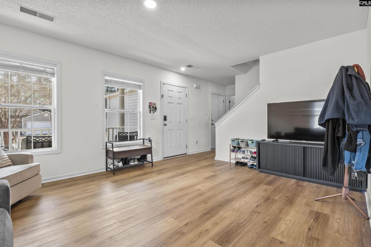 267 Ashewood Lake Drive  Photo 5