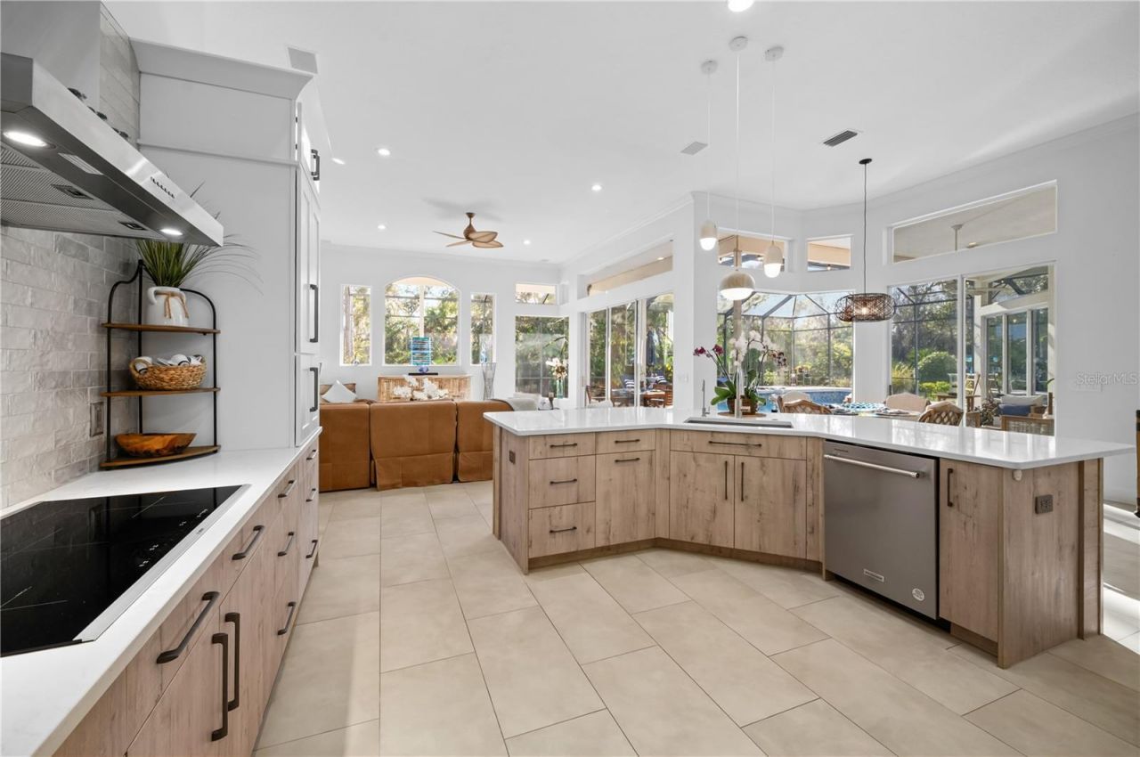 10147 Cherry Hills Avenue Circle, Bradenton, FL 34202 Photo