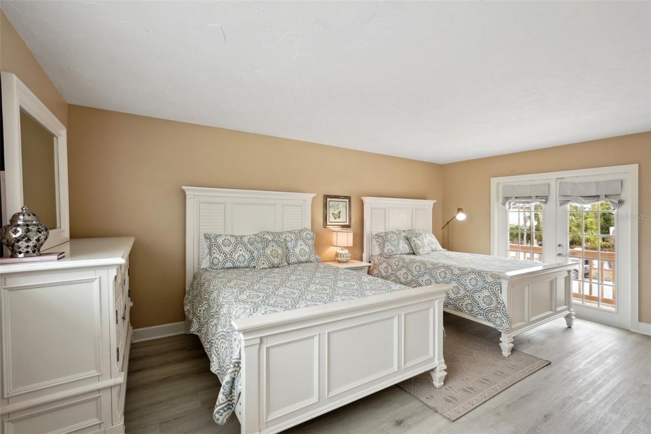 55 N Washington Drive, Sarasota, FL 34236 Photo