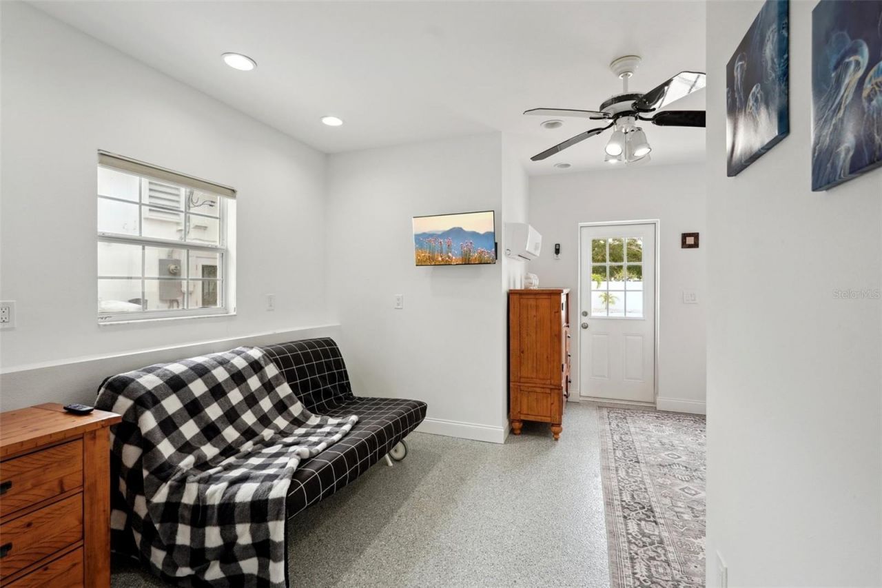 55 N Washington Drive, Sarasota, FL 34236 Photo