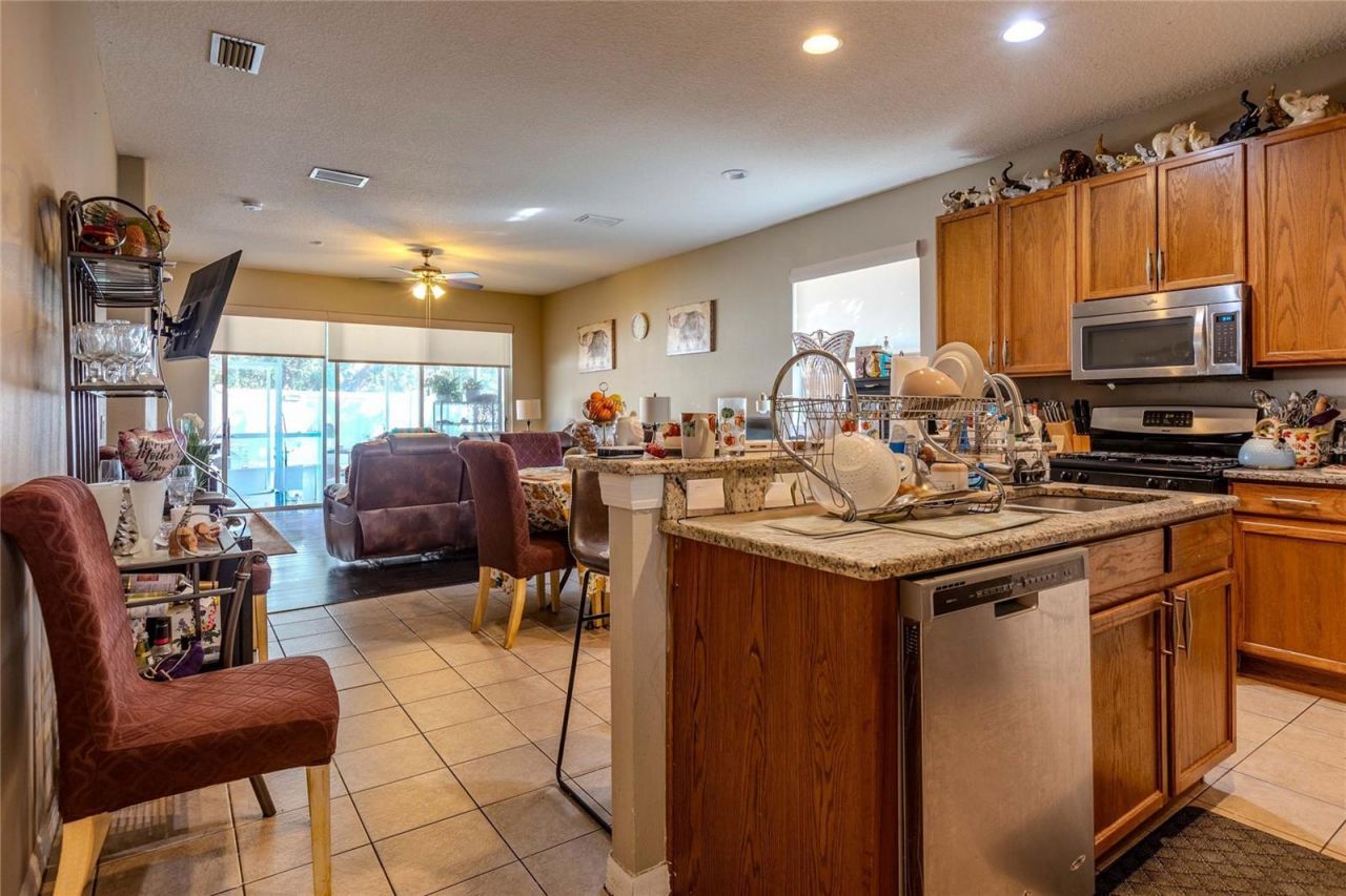 6803 Guilford Crest Drive, Apollo Beach, FL 33572 Photo