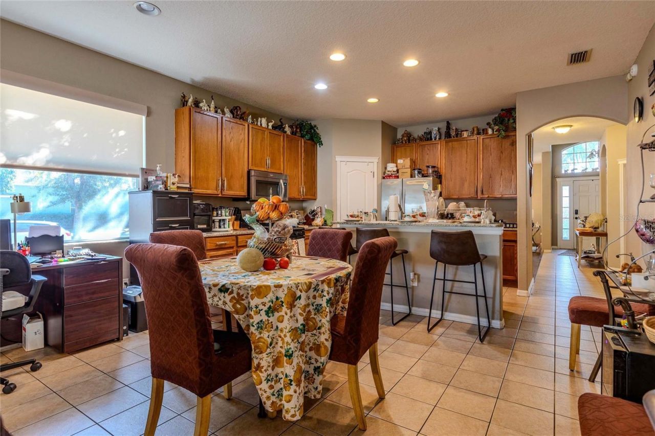 6803 Guilford Crest Drive, Apollo Beach, FL 33572 Photo