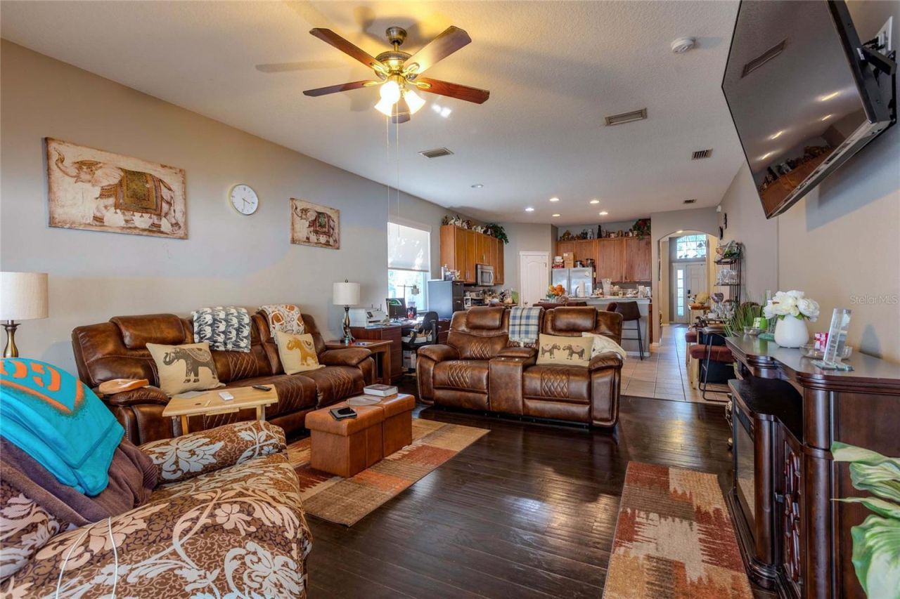 6803 Guilford Crest Drive, Apollo Beach, FL 33572 Photo