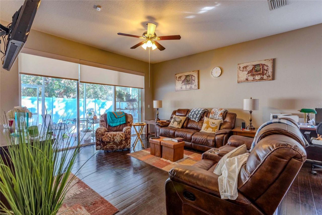 6803 Guilford Crest Drive, Apollo Beach, FL 33572 Photo