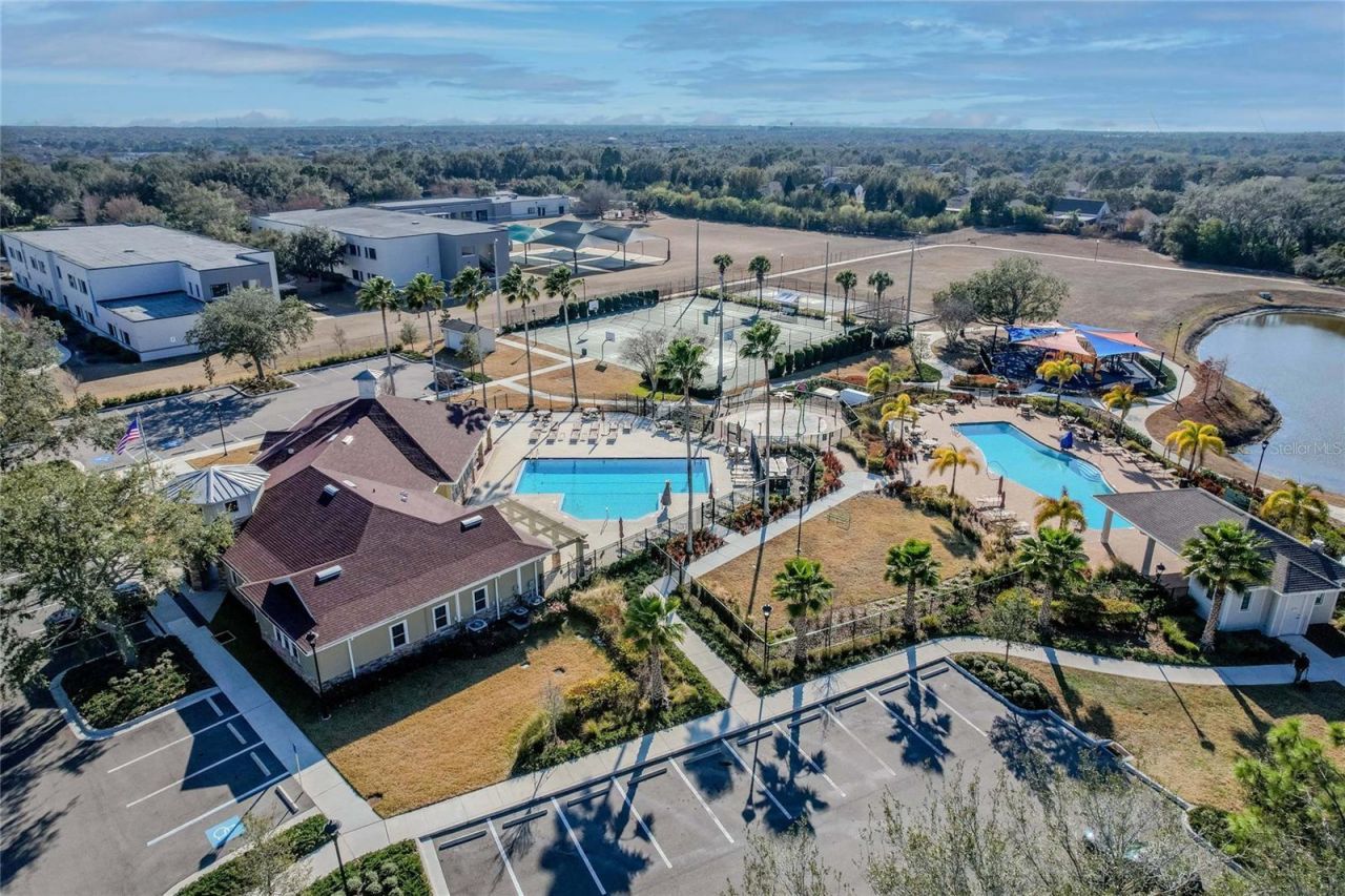 6803 Guilford Crest Drive, Apollo Beach, FL 33572 Photo