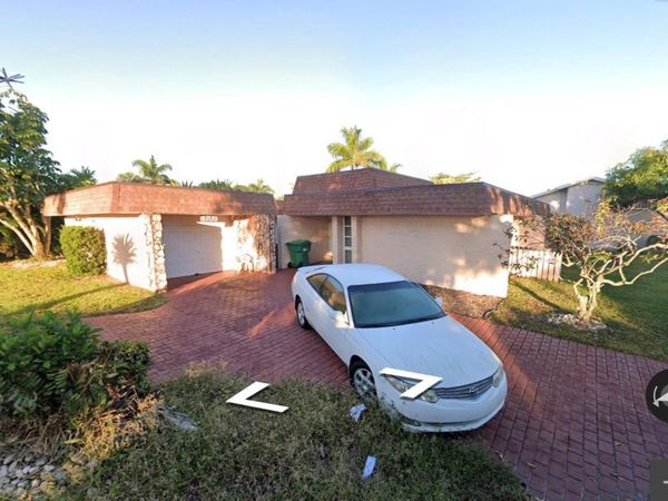 4705 Bayberry Ln, Tamarac, FL 33319