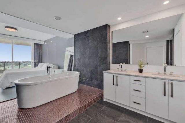 900 Biscayne Blvd, Unit 6205, Miami, FL 33132 Photo