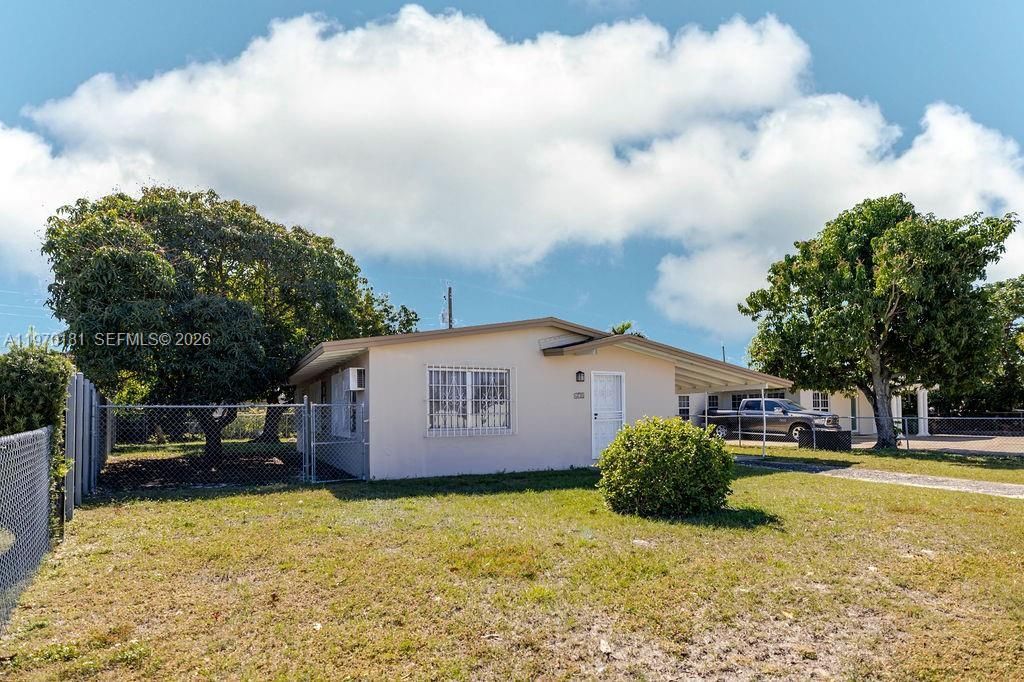 670 SE 1st St , Hialeah, FL 33010 Photo