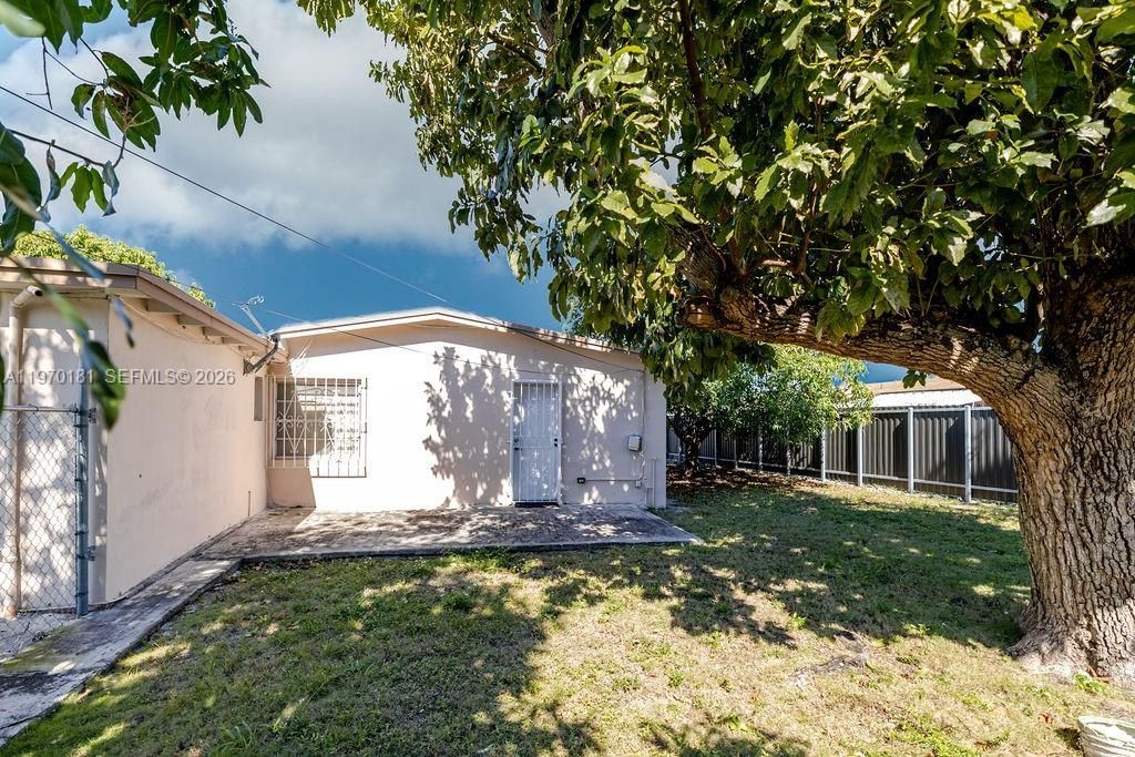 670 SE 1st St , Hialeah, FL 33010 Photo