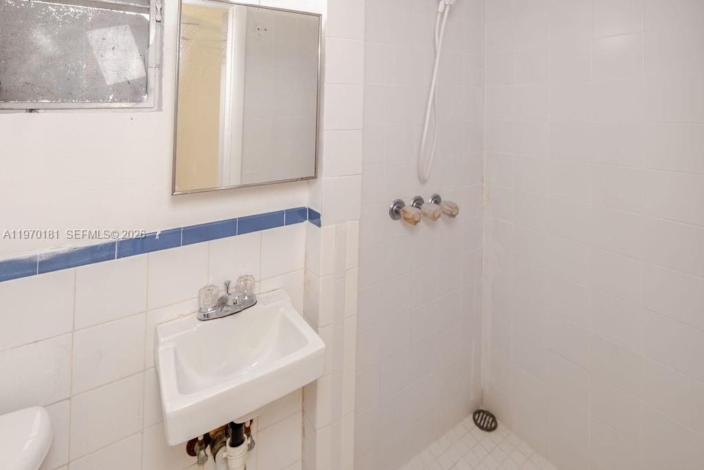 670 SE 1st St , Hialeah, FL 33010 Photo